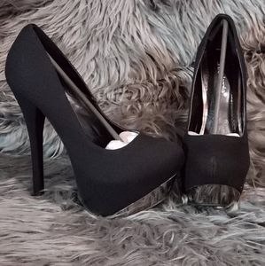 Black pump heels